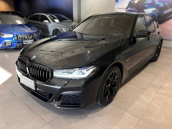 BMW 530e 2.0 16V TWINPOWER HÍBRIDO M SPORT AUTOMÁTICO BMW 530e 2.0 16V TWINPOWER HÍBRIDO M SPORT AUTOMÁTICO